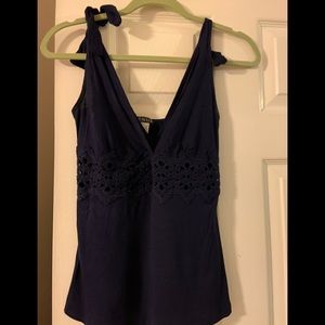 Cute navy top